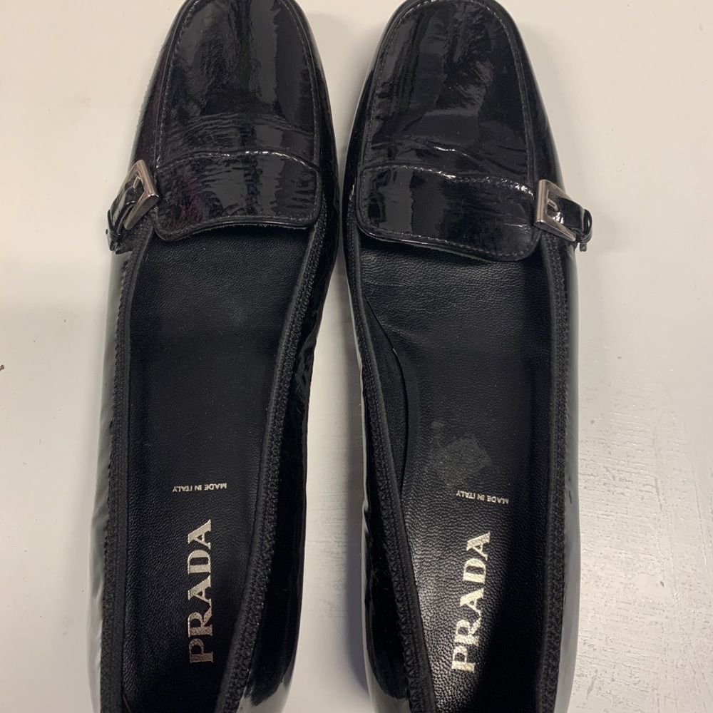 Authentic Prada shoes size Euro 39 (US 8)